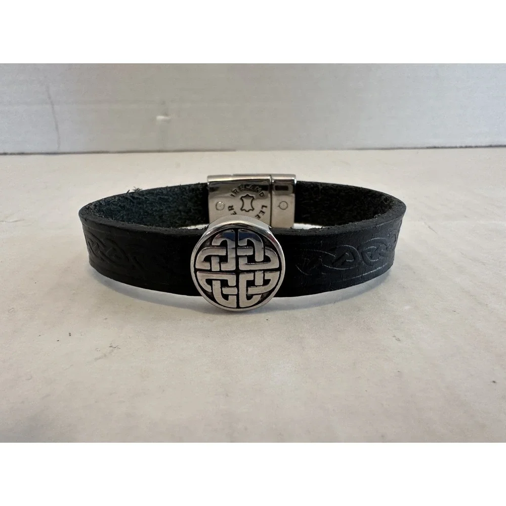 Lee River Ireland Leather Eternal Knot Single Magnetic Cuff Black & Silver Men's